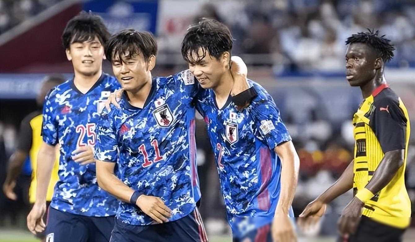 日本足球队在国际比赛中实现突破